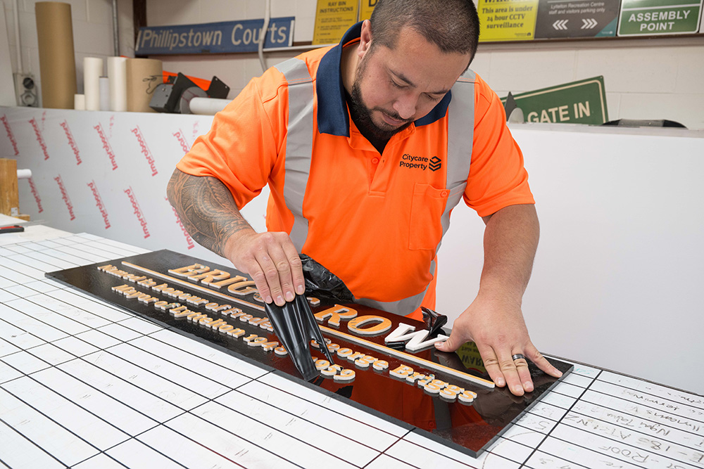 Sign Shop 002